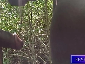 RevealMe 黑人同志情侣森林狂肏派对: 野性撸管与肛交冒险 hot gay porn pov