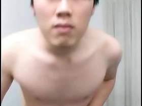 可爱的亚洲小鲜肉打飞机 gay porn asian record book