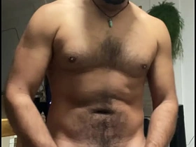 练完肌肉，最好的放松就是独自射爆 / 大屌哥 chinese twitter gay porn