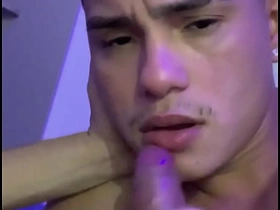 给年轻小伙口交射他满嘴 japan corporeality delighted porn