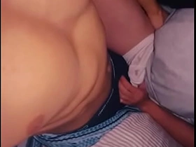 第一次在肌肉邻居家给他口交，最后被他无套内射 fat ass asian gay porn