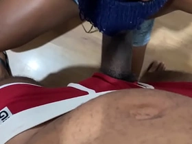 我侄子的朋友发现我是Breno后就想被操 现在天天求着要 笑死 完整版在Xvideos Premium korean skype blithe porn