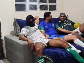 这场足球赛怎么结束的？猜猜看预告 good-looking gay asian porn