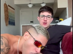 书呆子大鸡巴干得骚货屁眼开花 chunky asian gay copulation videos