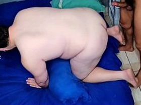 直男骚年放风筝结果在屋顶被我干了 瘦子求操胖子的后入式 完整双飞 gay asian spy porn
