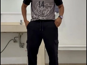 游泳课前撸管实录 singapore well-pleased dealings porn