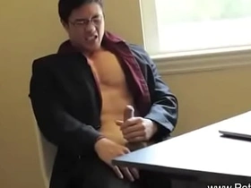 戴眼镜的亚洲男人 korean joyous porn shed tears