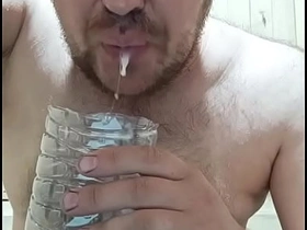 大鸡巴射出一发热精，接着被吃掉了！ well-pleased porn videos thailand