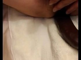 亚裔骑乘大黑假阳具 japan delighted onsen porn