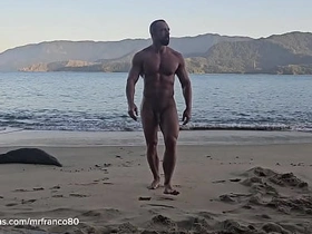 肌肉男裸体海滩群交 asian interracial elated porn