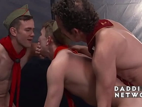 童子军发誓互相帮助 连勃起时也不例外 big chinese in life kin gay porn