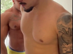在朋友家过夜 他一大早就操我 还把精液射我嘴里 japanese well-pleased porn hot